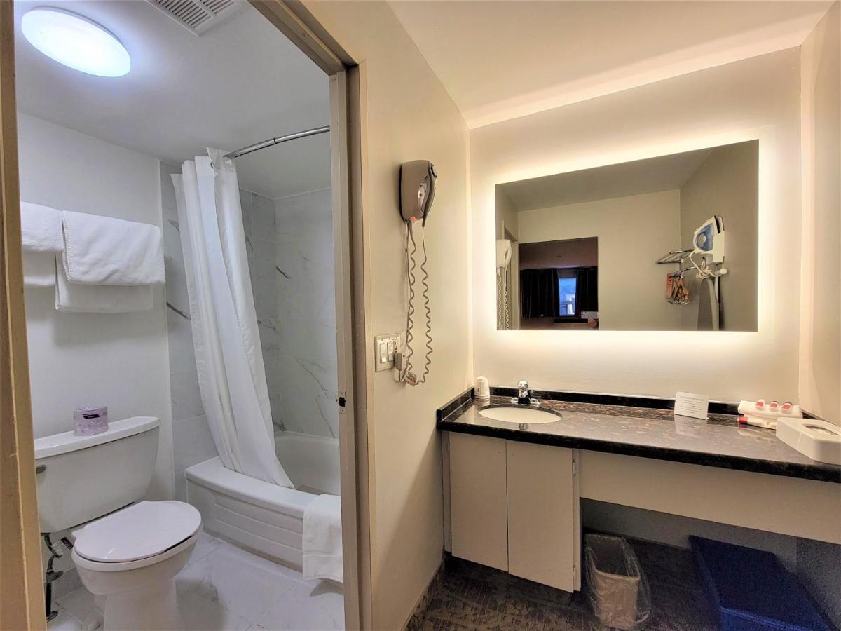 ฮาวเวิร์ด จอห์นสัน บาย วินด์แฮม เกรเวนเฮิสต์ Hotel กราเวนเฮิร์สต์ ภายนอก รูปภาพ