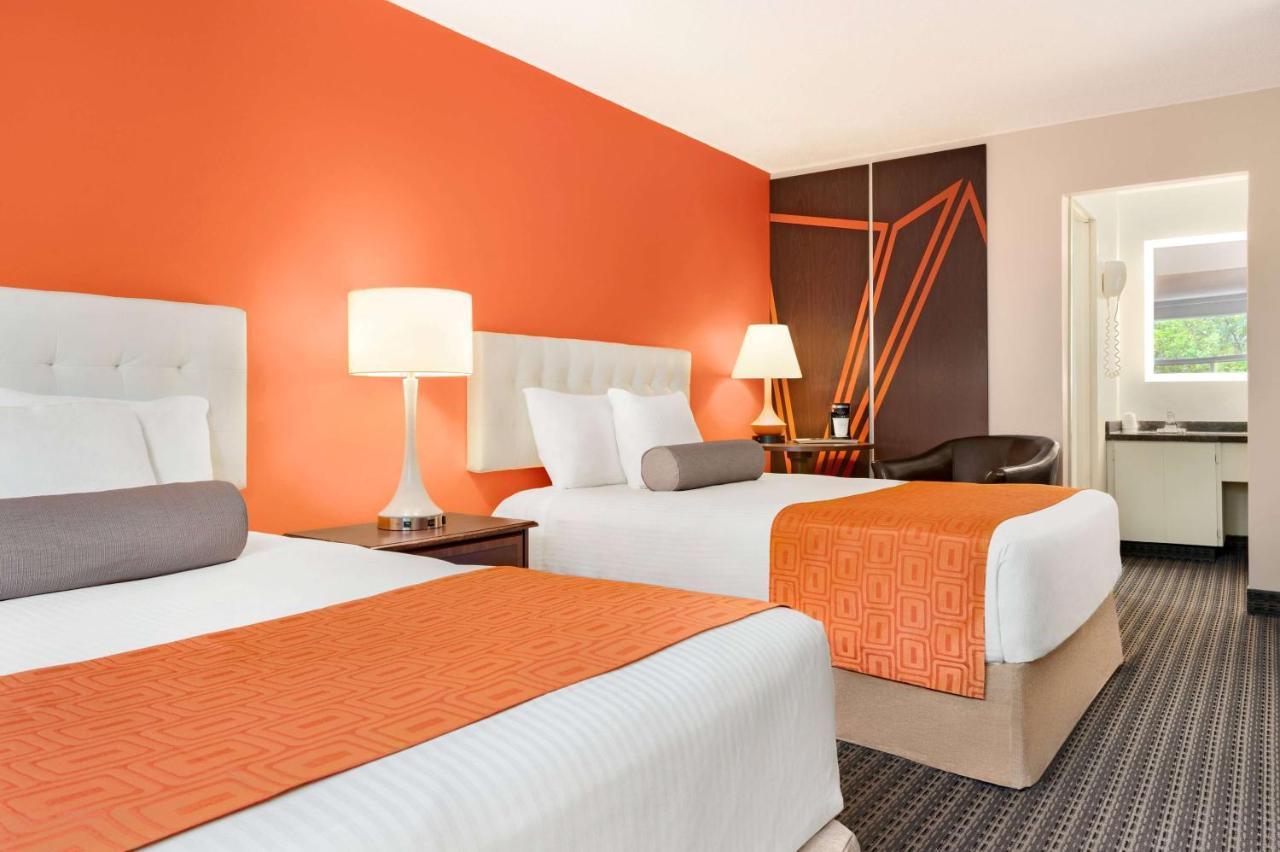 ฮาวเวิร์ด จอห์นสัน บาย วินด์แฮม เกรเวนเฮิสต์ Hotel กราเวนเฮิร์สต์ ภายนอก รูปภาพ